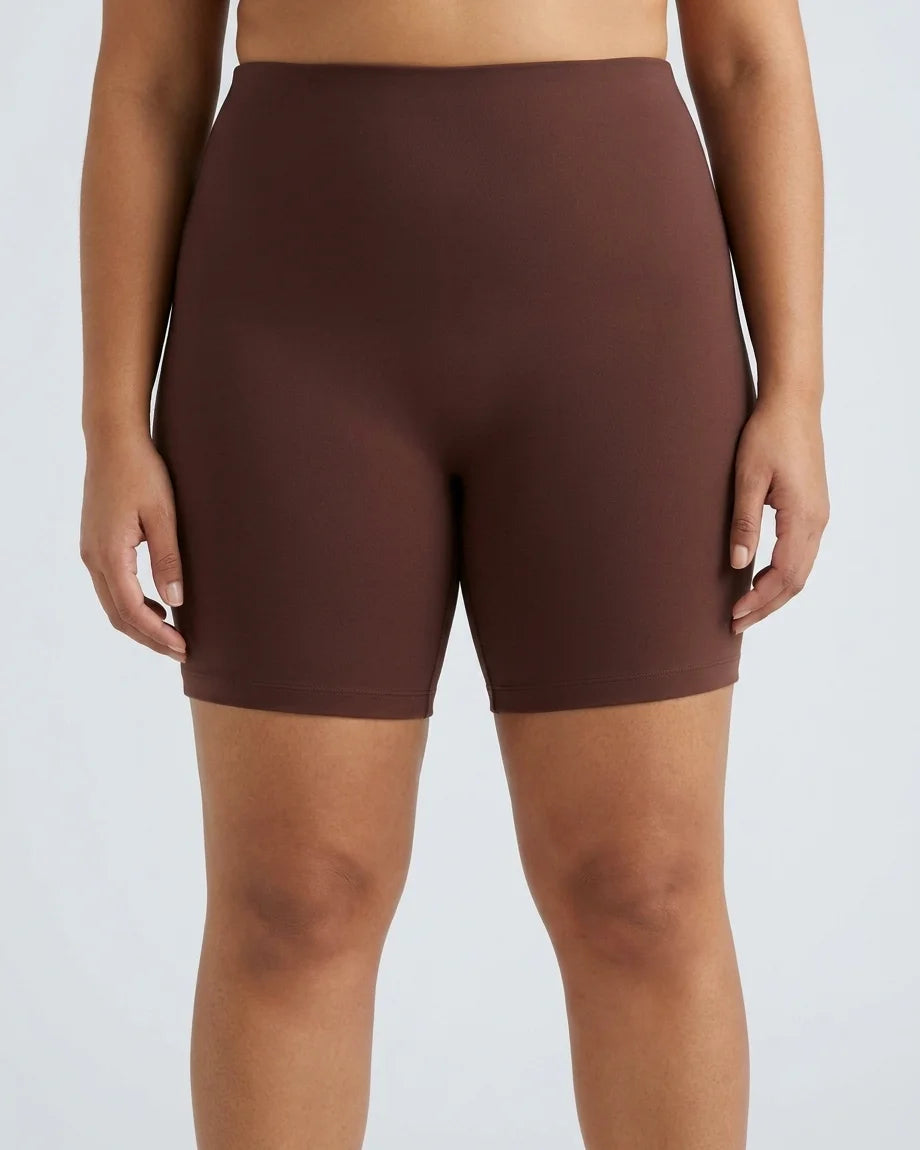 Curvana no seam biker shorts plus size chocolate brown front panel detail